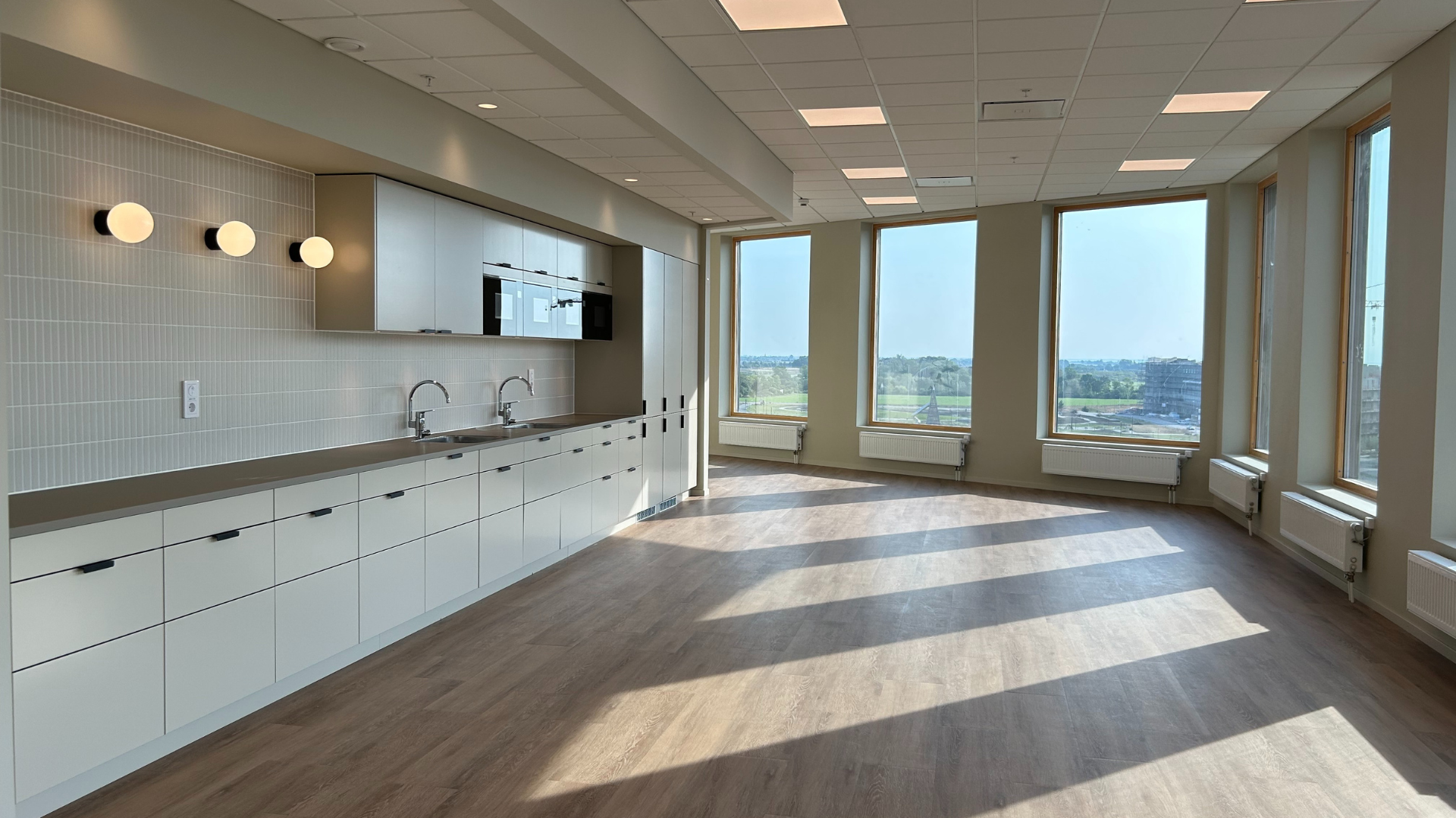 Härliga vyer på plan 6 - Lokal om 418 kvm